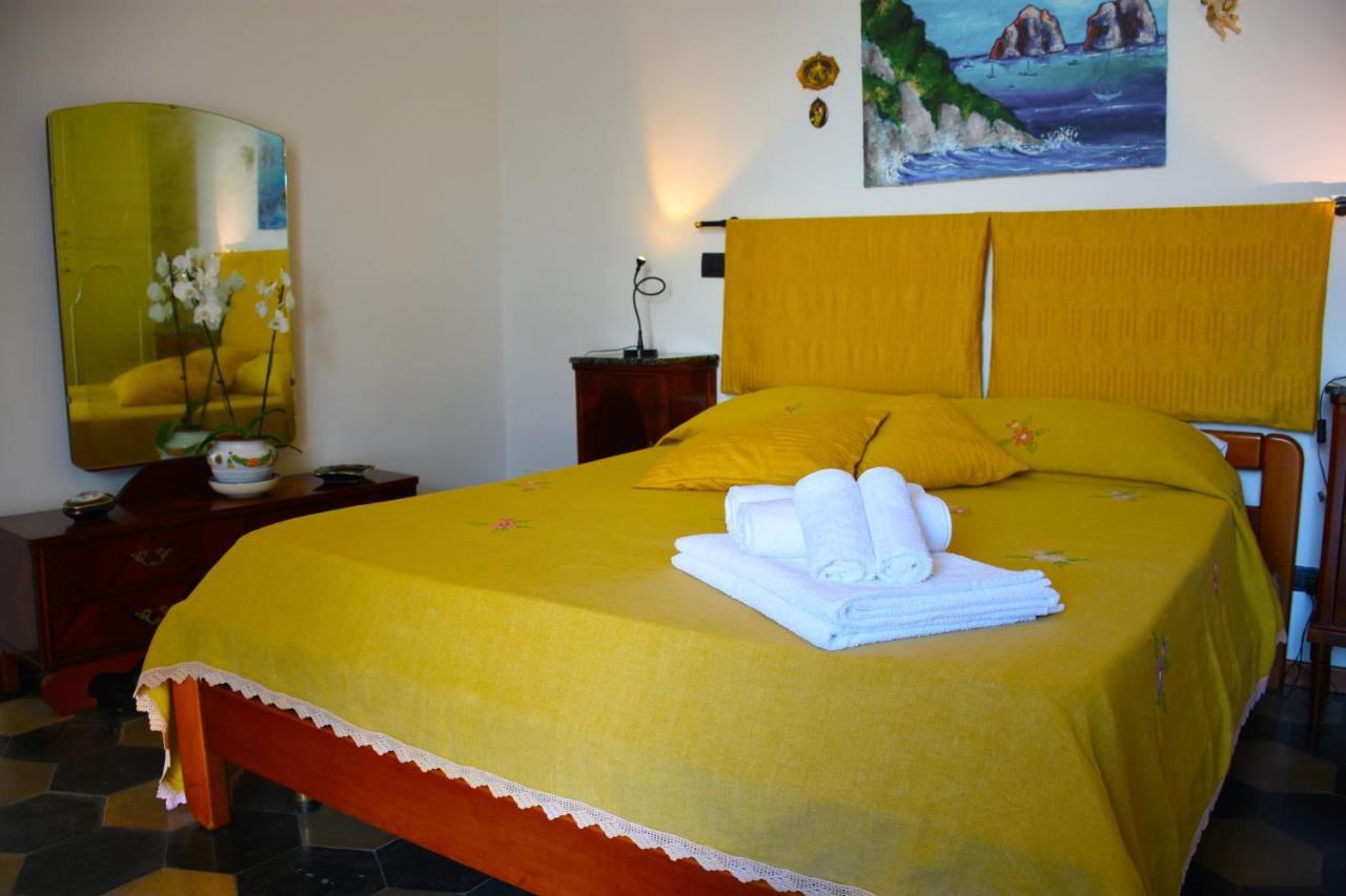 La Casa Nel Cortile Bed and Breakfast Vico Equense Exteriör bild