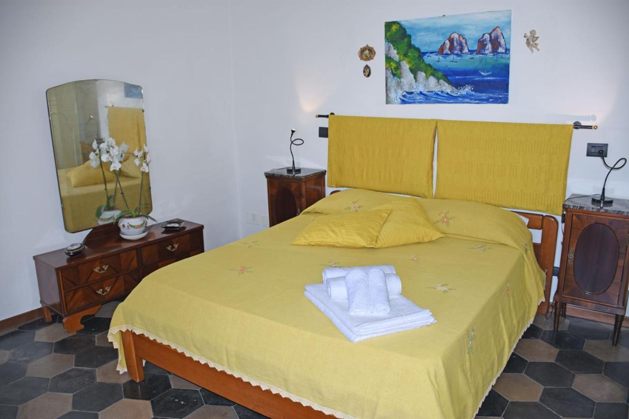 La Casa Nel Cortile Bed and Breakfast Vico Equense Exteriör bild
