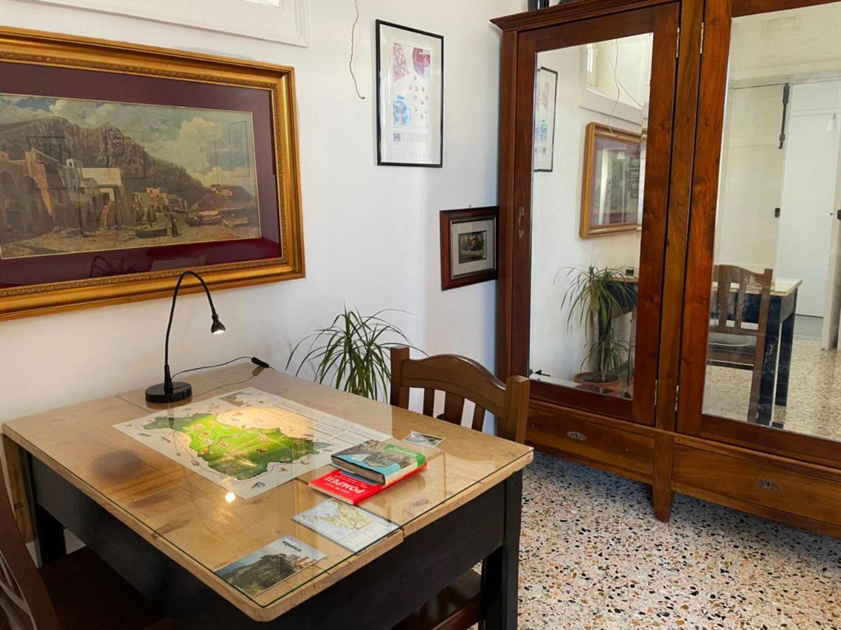 La Casa Nel Cortile Bed and Breakfast Vico Equense Exteriör bild