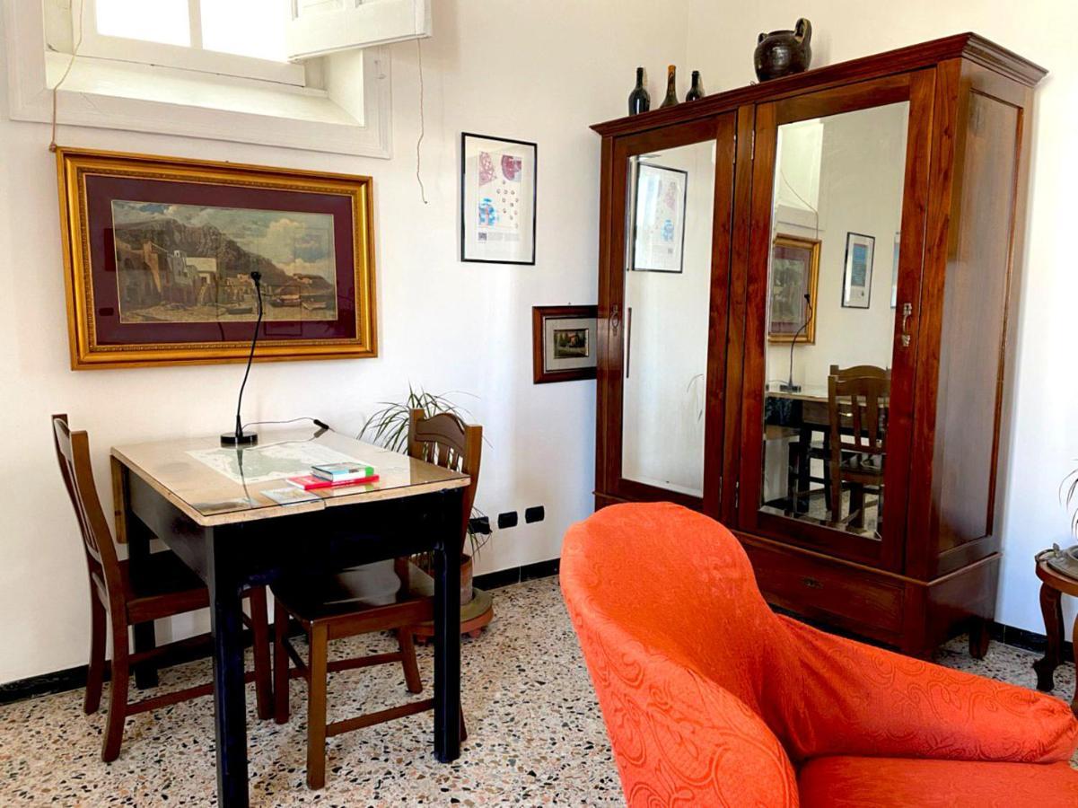 La Casa Nel Cortile Bed and Breakfast Vico Equense Exteriör bild
