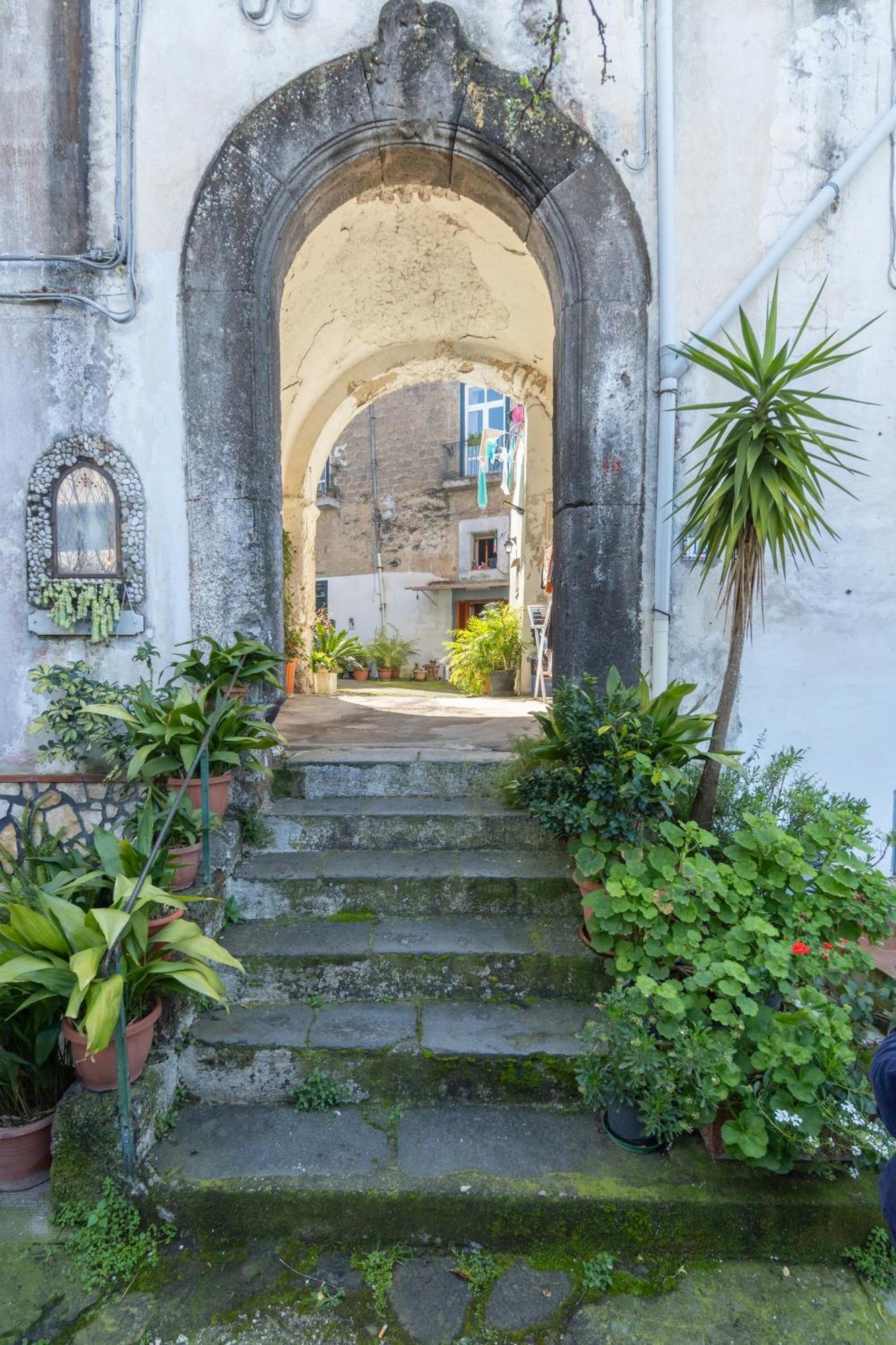La Casa Nel Cortile Bed and Breakfast Vico Equense Exteriör bild